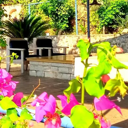 Serenity - Adults-only Lejlighed Mparmpati
