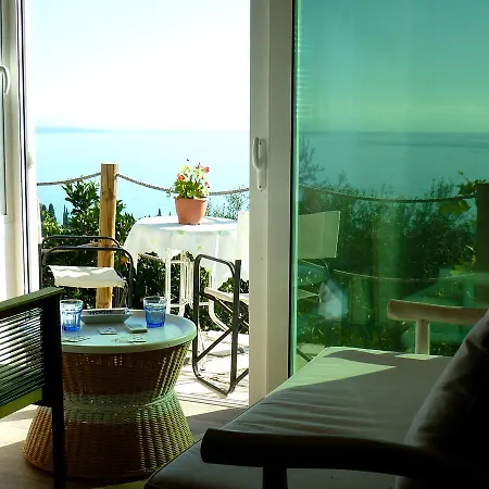 Serenity - Adults-only Apartment *
